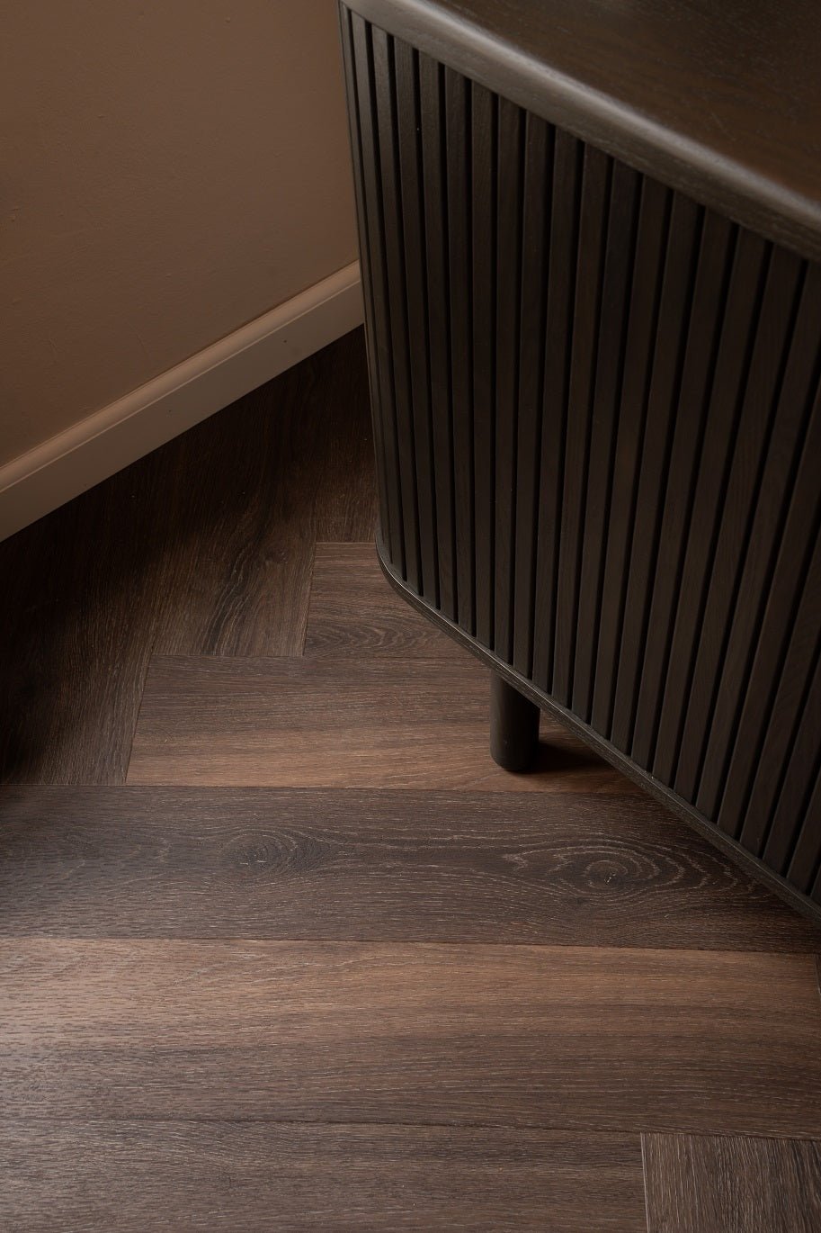 Solza Walvisgraat Plak PVC Desio Dark - ULTRAMAT - SLZ - 5024 - Solza.nl