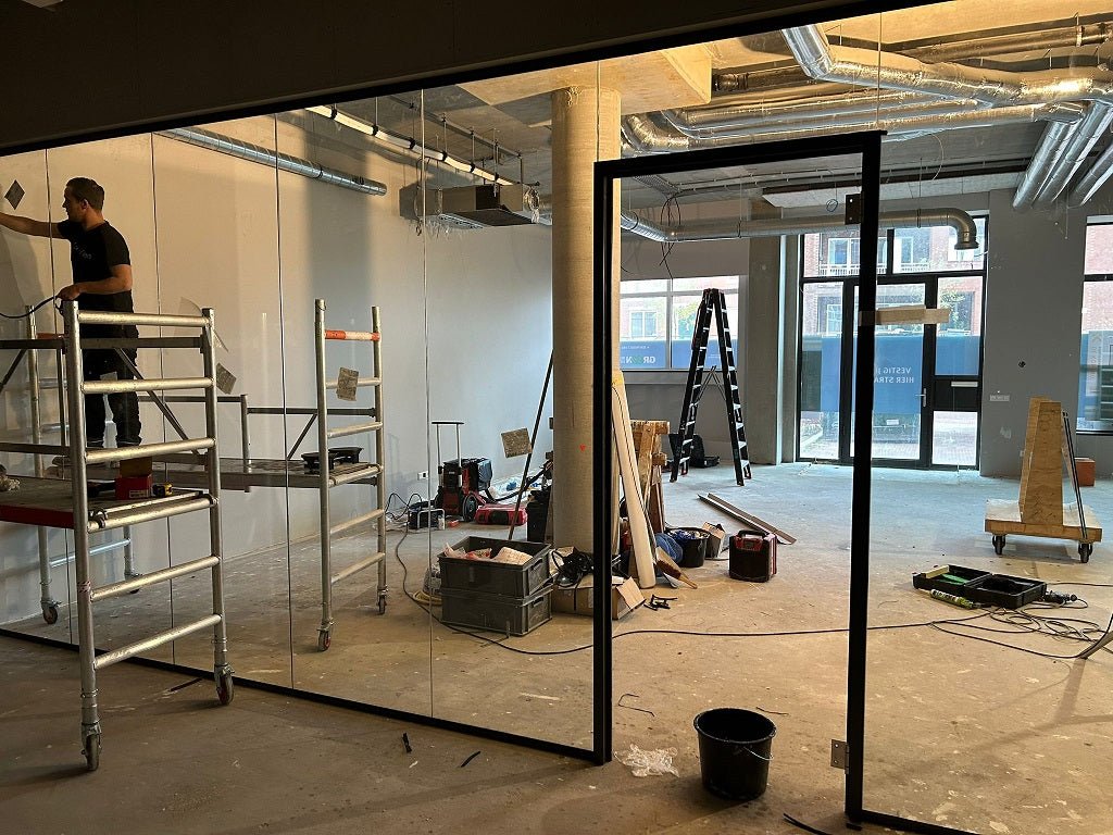 Showroom update Alphen a/d Rijn: Glas en licht - Solza.nl