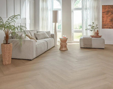 Walvisgraat vloer uitgelegd - Solza.nl