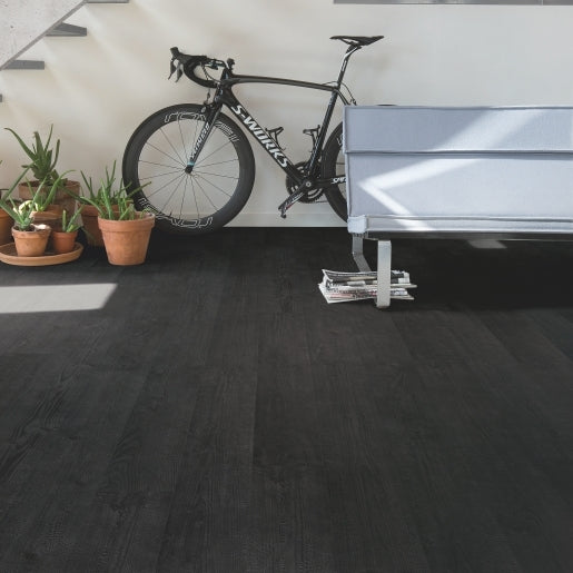 Quick-Step Impressive IM1862 - Gebrande planken - Zwart laminaat Shou Sugi Ban