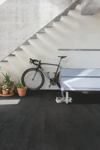 Quick-Step Impressive IM1862 - Gebrande planken - Zwart laminaat Shou Sugi Ban