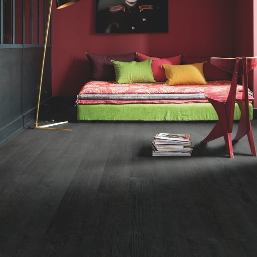 Quick-Step Impressive IM1862 - Gebrande planken - Zwart laminaat Shou Sugi Ban