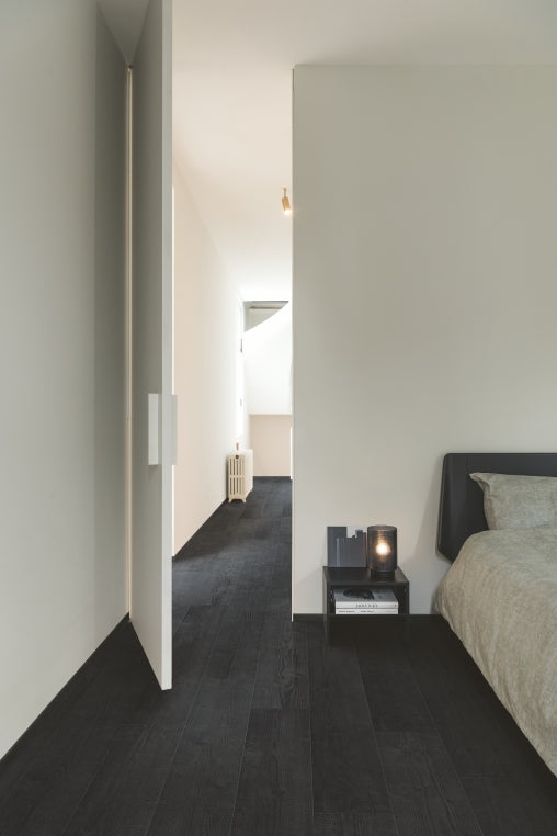 Quick-Step Impressive IM1862 - Gebrande planken - Zwart laminaat Shou Sugi Ban