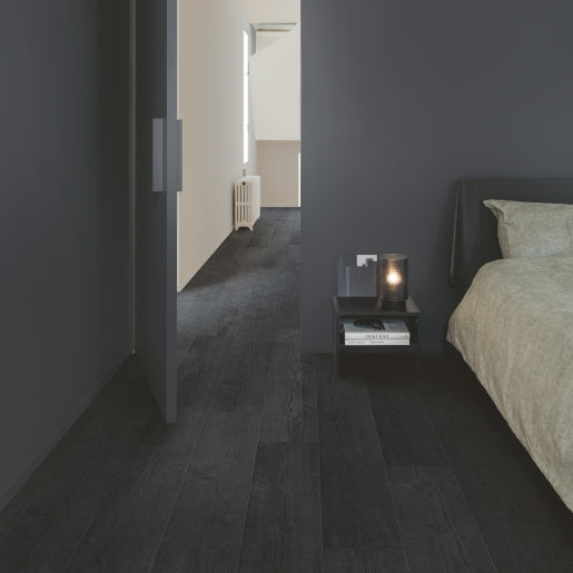 Quick-Step Impressive IM1862 - Gebrande planken - Zwart laminaat Shou Sugi Ban