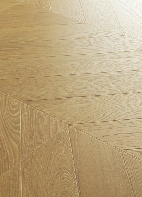 Quick-Step Impressive patterns IPA4161 Chevron chêne naturel - Parquet de château Hungarian Point