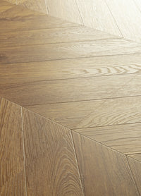 Quick-Step Impressive patterns IPA4162 - Chevron chêne brun - Parquet de château en point de Hongrie