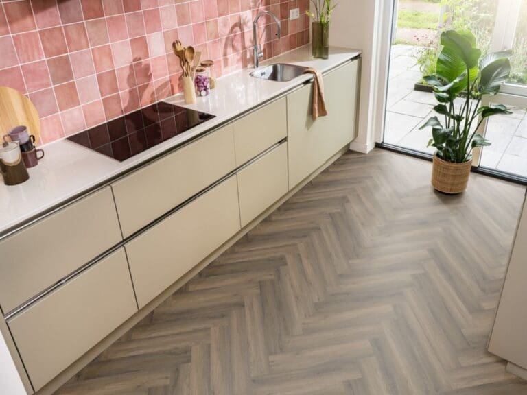 Ambiant Spigato Avanto Warm Brown Plak PVC - Solza.nl