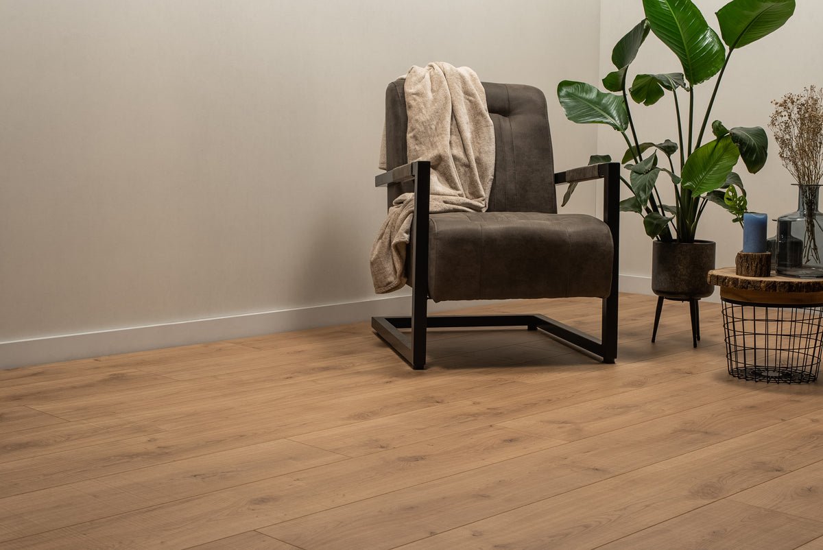 Floer Sawn Natural Hybrid Laminate Authentic FLR-1711