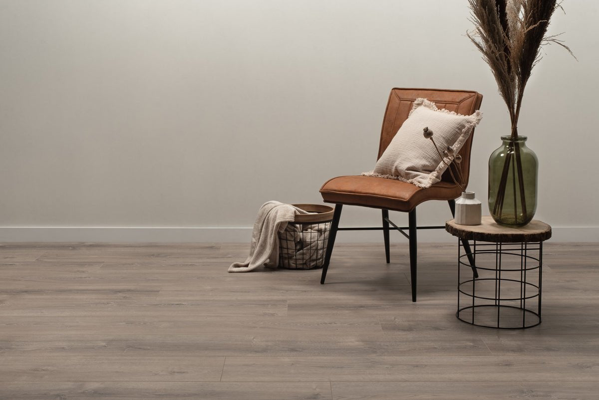 Floer Smoked White Hybrid Laminate Authentic FLR-1707