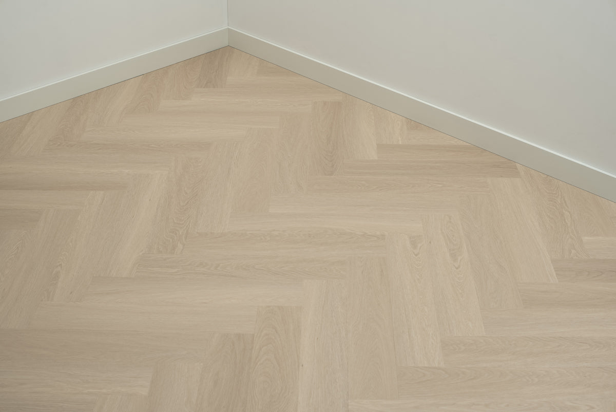 Floer Beige Eiken Visgraat Click PVC FLR - 3931 - Solza.nl