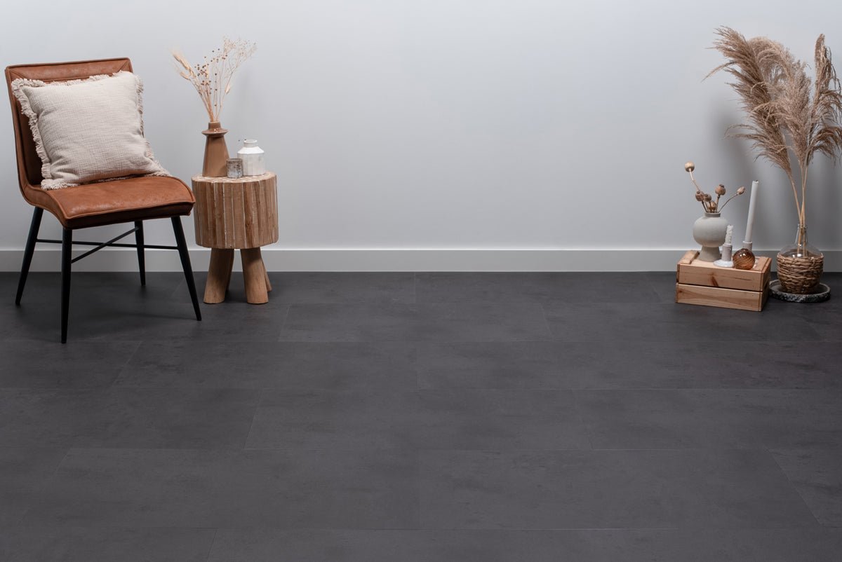 Floer Betonlook Zwart Tegel Click PVC FLR - 3802 - Solza.nl