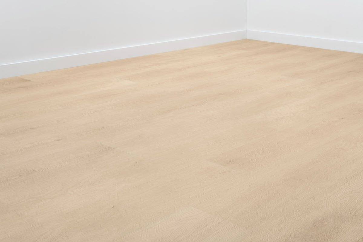 Floer Lisse Lichtbruin Eiken FLR-3037 - Natuur Plak PVC - MEGAMAT