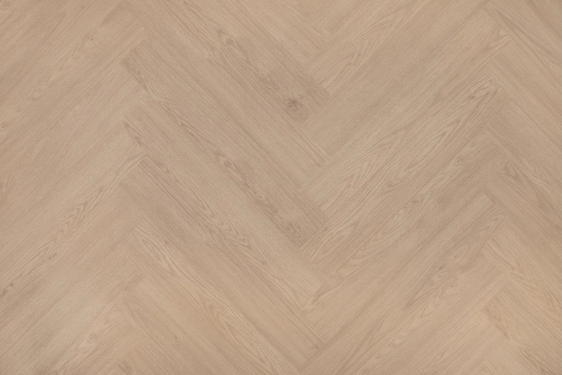 Floer Humphrey Hazelbruin Hybride Laminaat Walvisgraat FLR - 1616 - Solza.nl