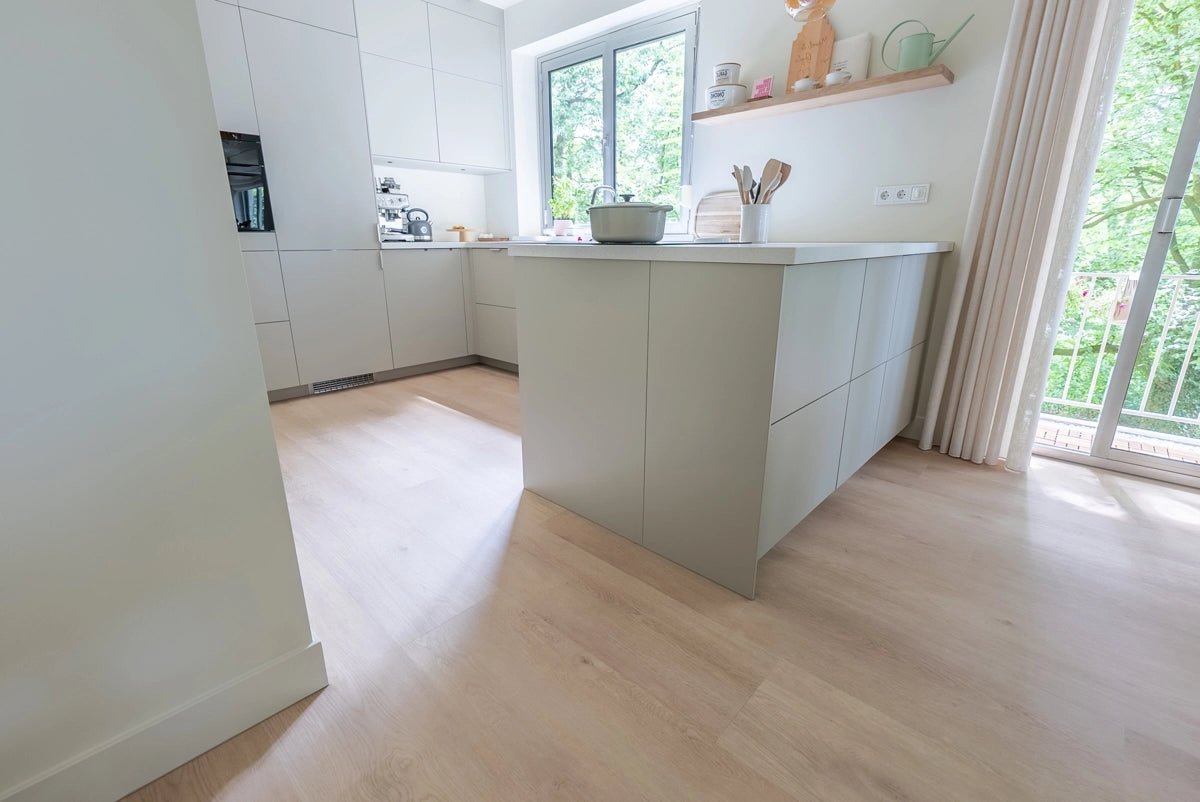 Floer Landhuis Click PVC Witte Eik FLR - 3752 - MEGAMAT - Solza.nl