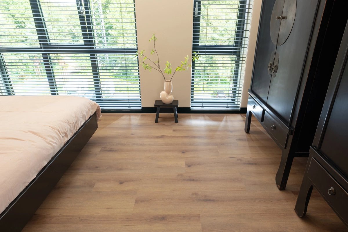Floer Nootdorp Nootbruin Eiken FLR - 3046 - Dorpen Plak PVC - MEGAMAT - Solza.nl