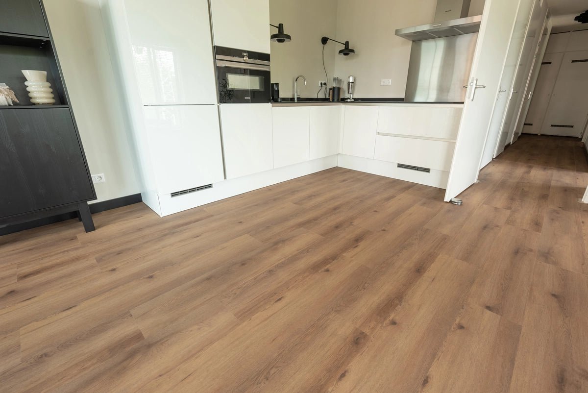 Floer Nootdorp Nootbruin Eiken FLR - 3046 - Dorpen Plak PVC - MEGAMAT - Solza.nl