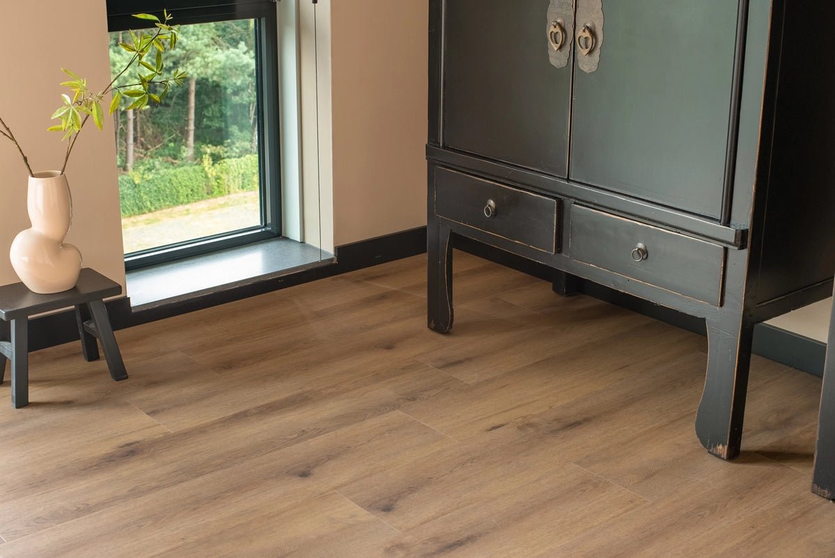 Floer Nootdorp Nootbruin Eiken FLR - 3046 - Dorpen Plak PVC - MEGAMAT - Solza.nl