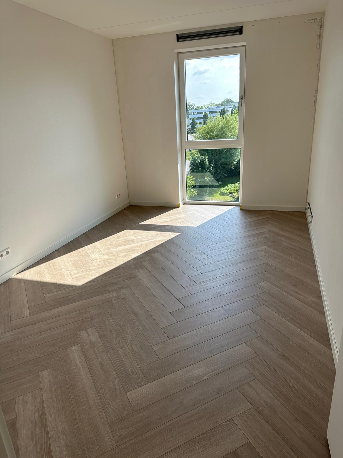 Floer Griend Grey Hybrid Laminate Herringbone FLR-1614