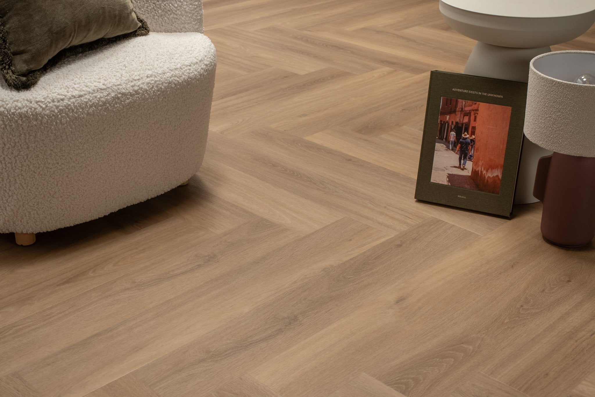 Solza Brescia Brown - Walvisgraat Plak PVC - ULTRAMAT - SLZ-5022