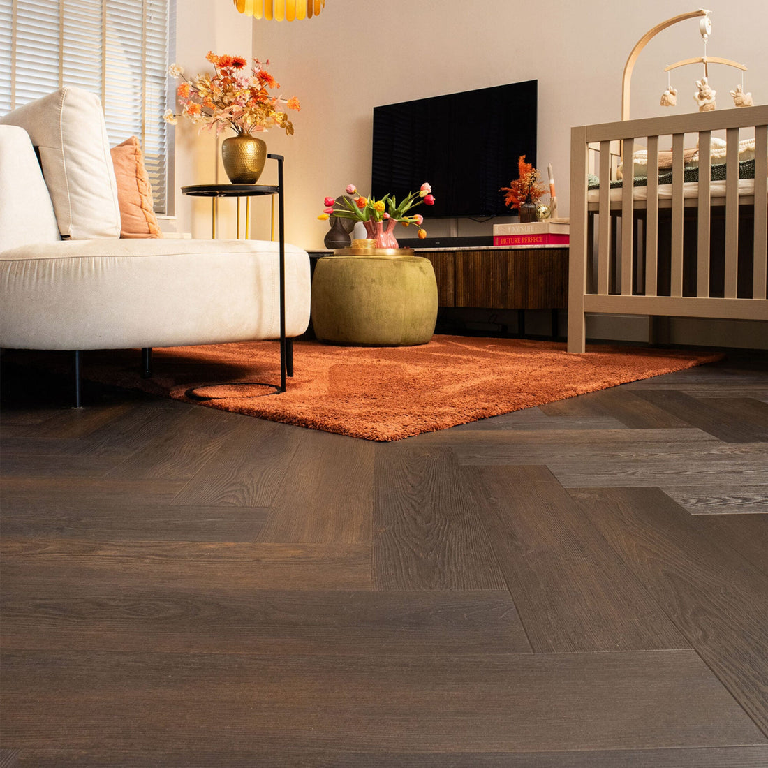 Vivafloors Black Forest - Naaldhout 4540 - Visgraat Plak PVC - Solza.nl