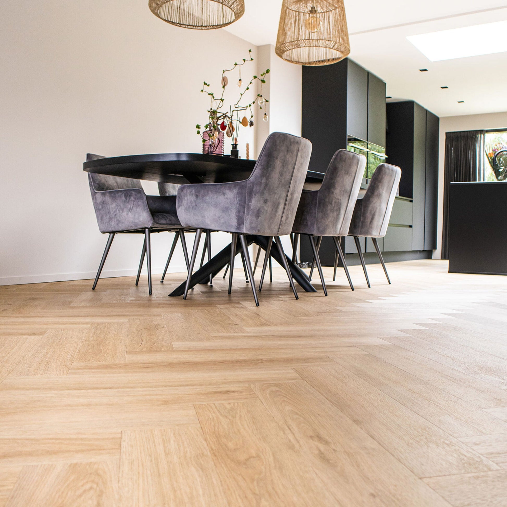 Vivafloors Luxor - Eiken 7230 - Visgraat Plak PVC - Solza.nl