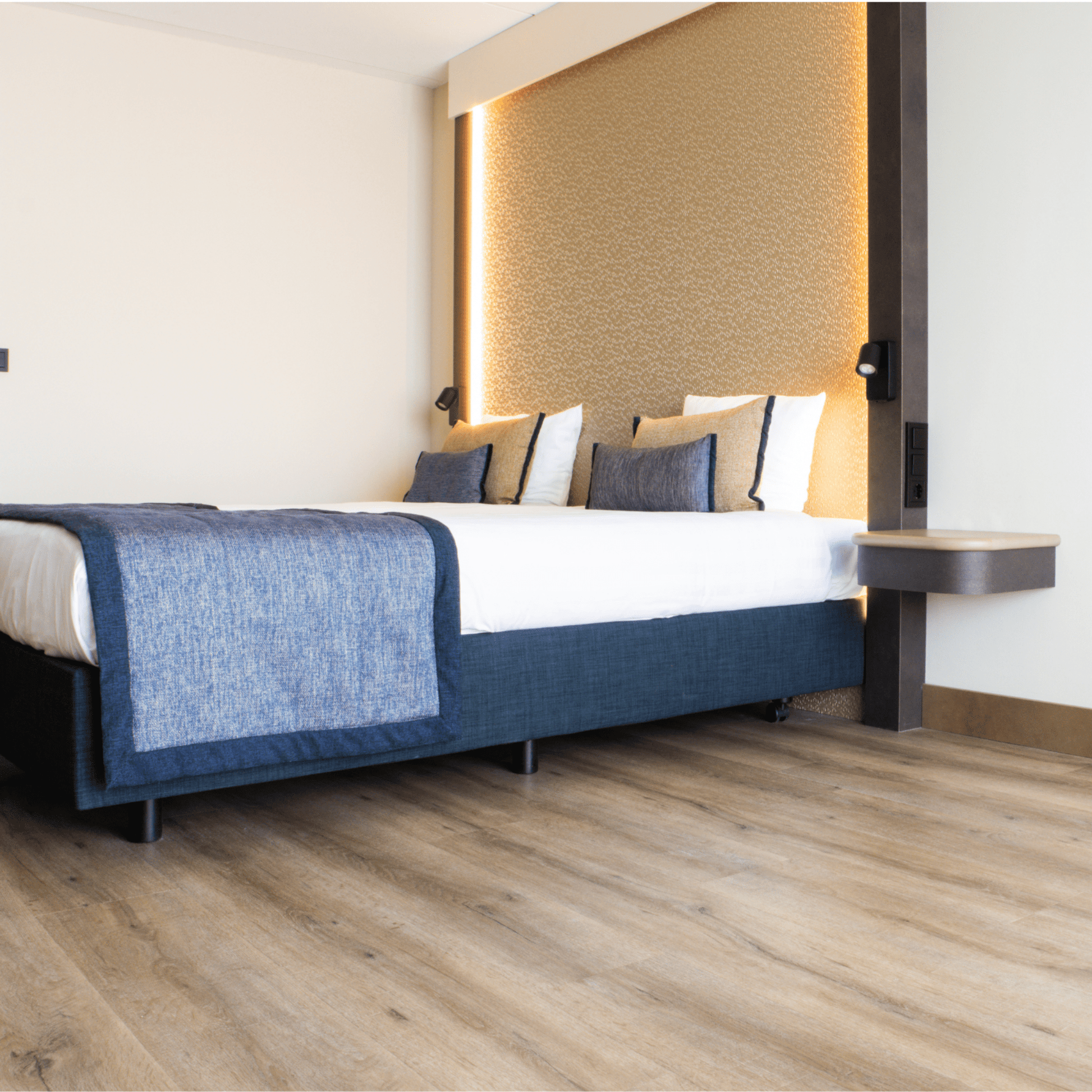 Vivafloors Tuscany - Eiken 6860 - Rechte Stroken Click PVC - Solza.nl