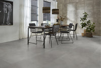 Floorlife Click PVC Tegel Peckham Light Grey 1980 SRC - Betonvloer look 60 x 60 cm - Solza.nl