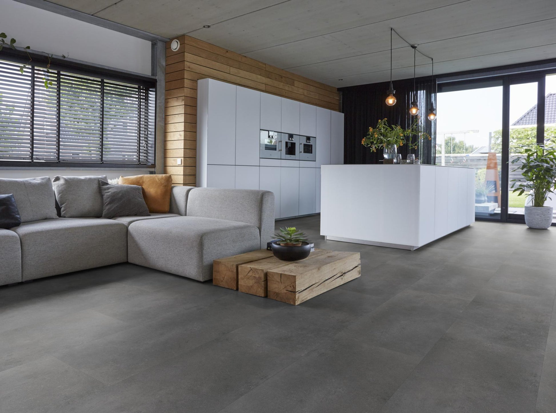 Floorlife Click PVC Tegel Southwark Dark Grey 4311 - Donkergrijs 91.4x45.7 cm - Solza.nl