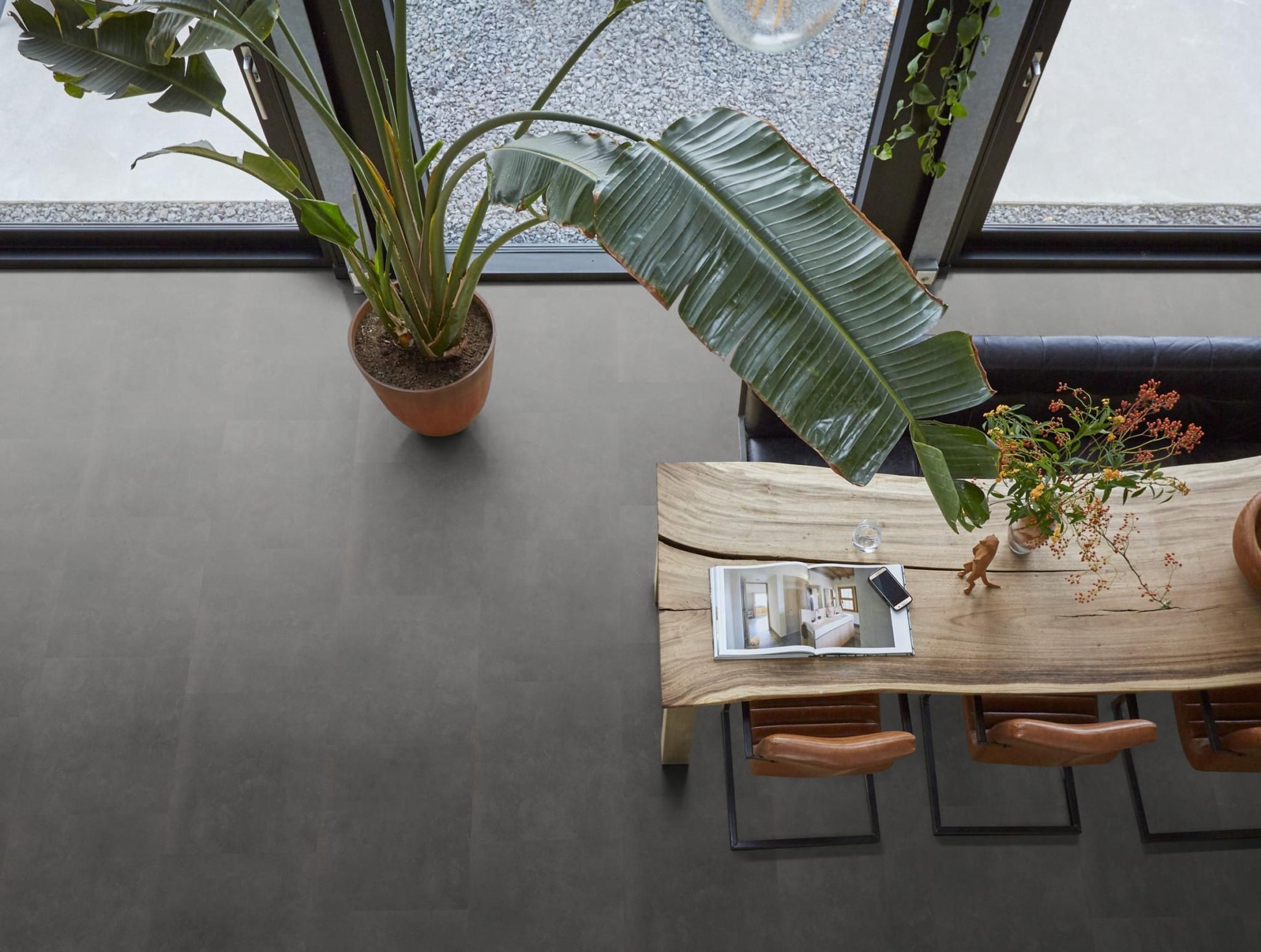 Floorlife Click PVC Tegel Victoria XL Anthracite 6213 SRC - 81.2 x 40.6 cm - Solza.nl