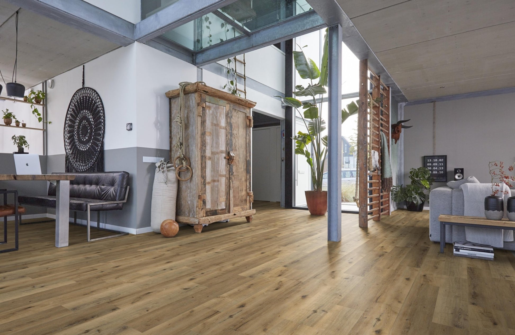 Floorlife Sydney Harbour Dark Oak 1904 Dryback PVC Rechte Stroken - Solza.nl