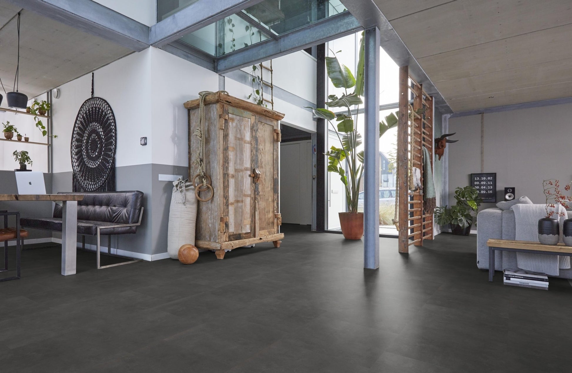 Floorlife Victoria Anthracite 5213 Tegel Dryback PVC - Zwarte PVC Vloertegel 61x61 cm - Solza.nl