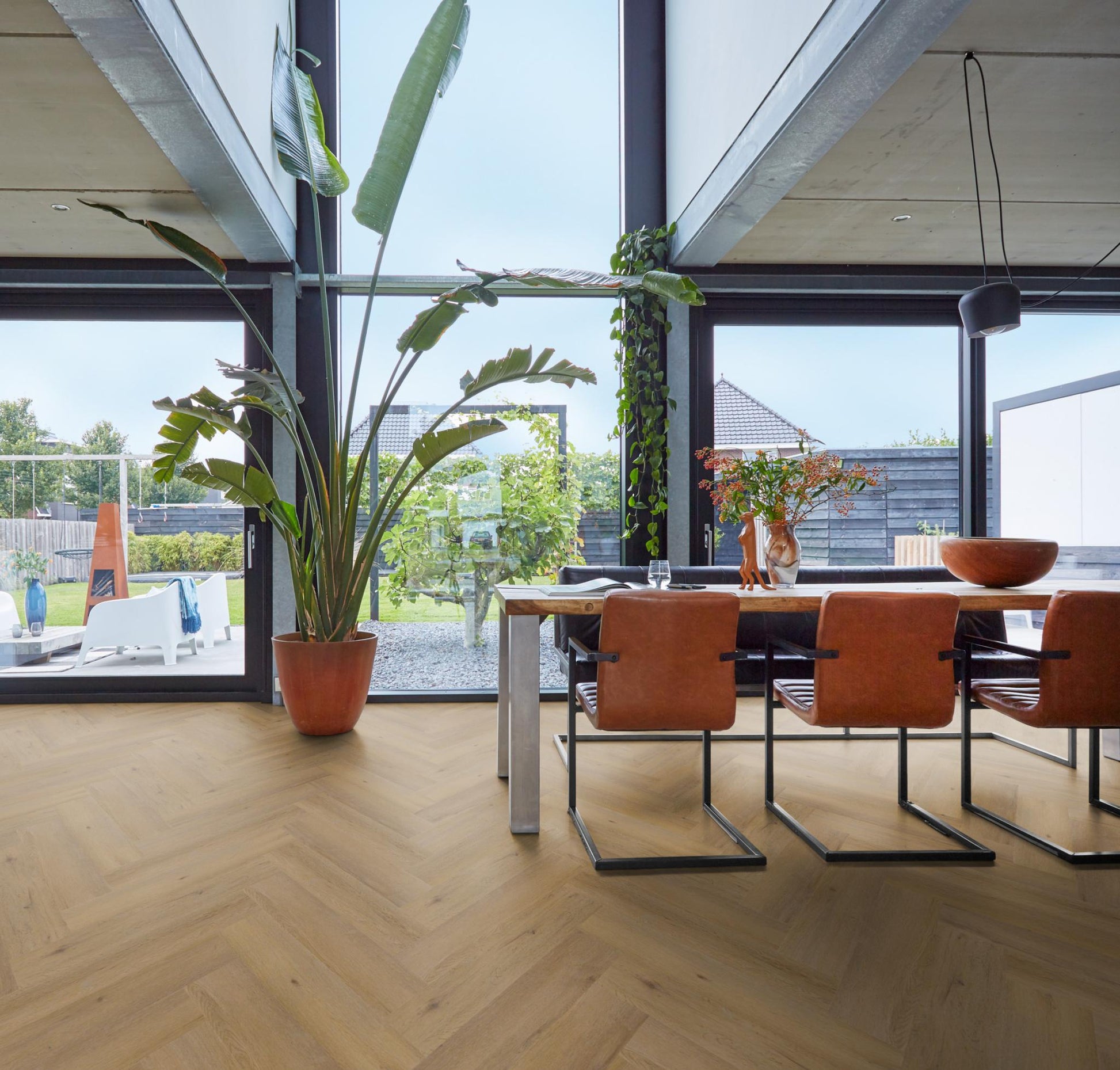 Floorlife Visgraat Click PVC YUP Leyton Herringbone Dark Oak 2823 SRC - Solza.nl